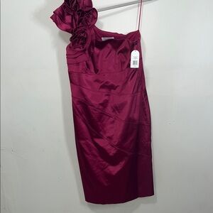 Jessica Simpson Elegant Burgundy One-Shoulder Dress